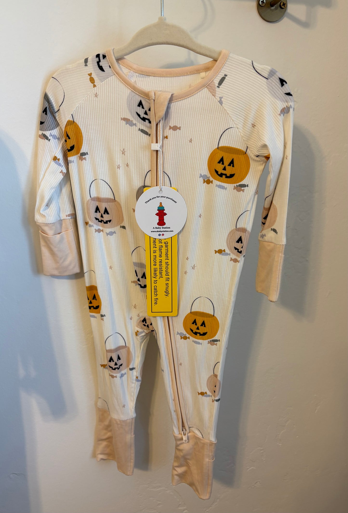 Jack-o-lantern ribbed baby onesie